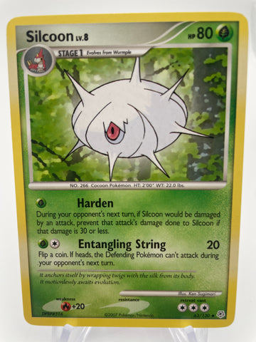 Silcoon  Lvl 8 63/130 HP